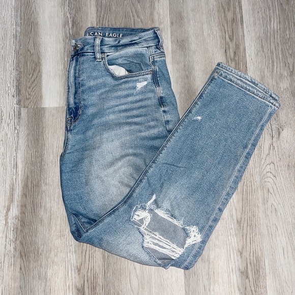 American Eagle Outfitters Denim - AE MOM JEANS